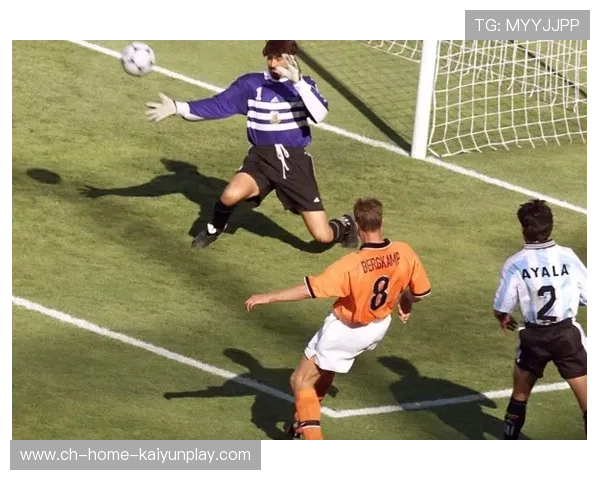 德甲拜仁前场高压连夺球权,制造连续威胁的制胜之道